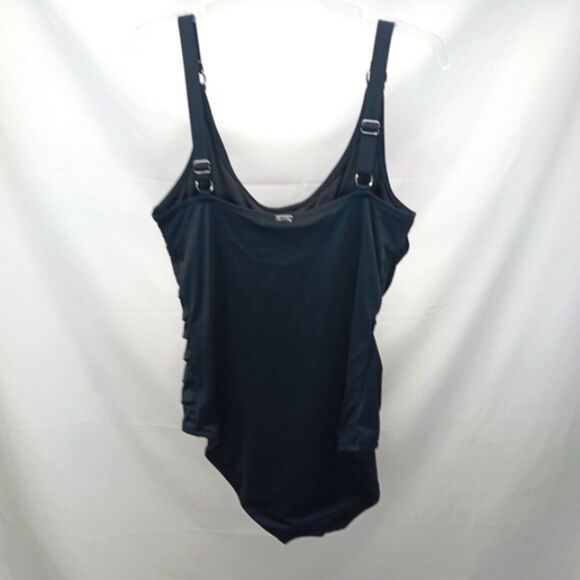 Calvin Klein Black One-Piece Swimsuit Size 18 Adjustable Straps Padded Shelf Bra - Picture 3 of 11